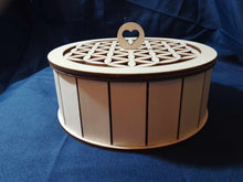 Load image into Gallery viewer, Filigree boxes