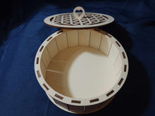 Load image into Gallery viewer, Filigree boxes