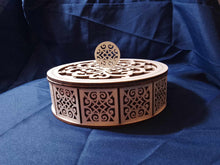 Load image into Gallery viewer, Filigree boxes