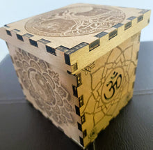Load image into Gallery viewer, Spirit box - large