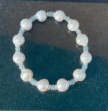 Load image into Gallery viewer, Aquamarine and Freshwater Pearl Bracelet
